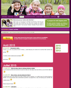 La famille peut tenir un blog notes pendant leur voyage